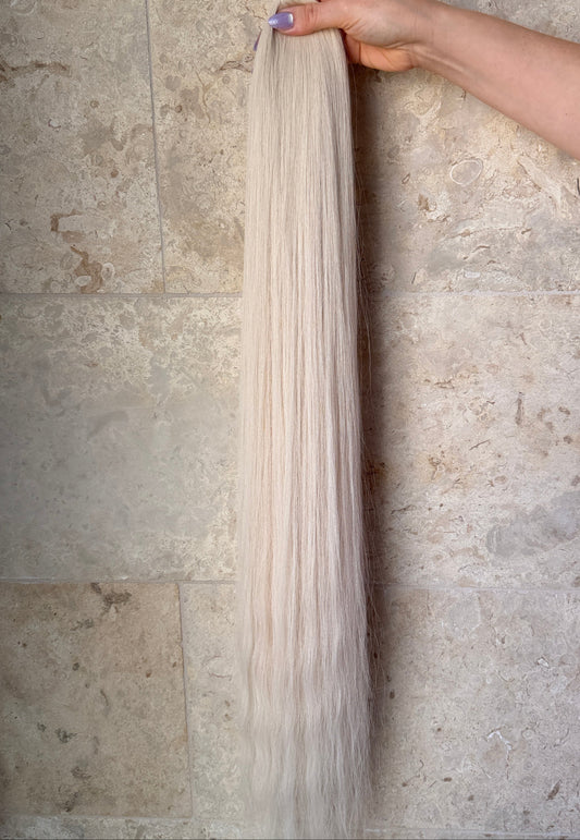 Single Donor Keratin Bonds | Platinum Blonde | 39" | 132g | First Class